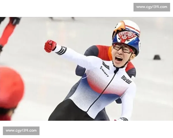 韩国健美比赛精彩瞬间揭秘:运动员如何在激烈竞争中展现完美身形